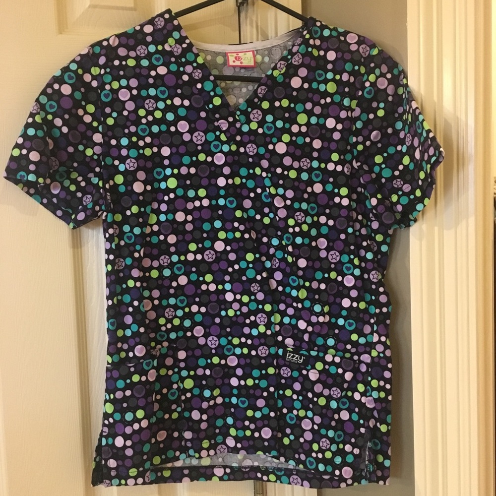 Izzy scrub top